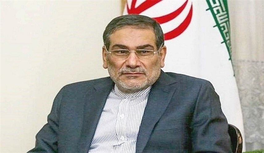 شمخاني: الحمقى الذين سعوا لمحاصرة ايران باتوا محاصرين