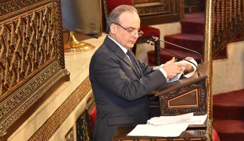 خميس يعلق على قانون قيصر ويحدد طريقة هزيمته