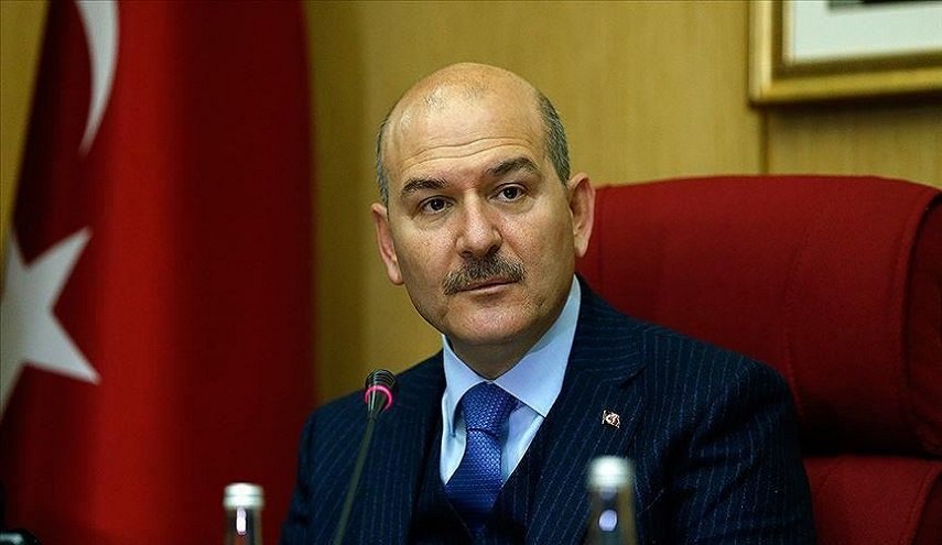شاهد.. وزير الداخلية التركي يدخل إدلب شمالي سوريا