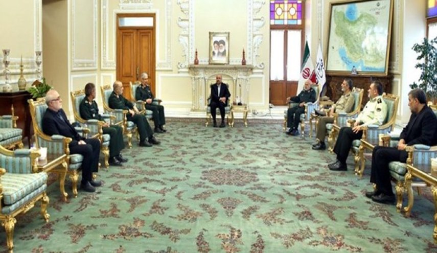 قاليباف: القوات المسلحة نموذج للاقتصاد والصناعة الاهلية
