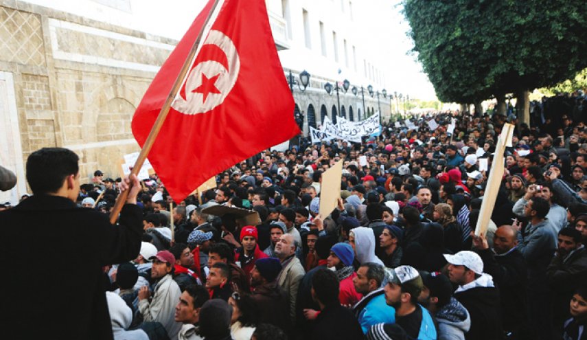 دعوات للتظاهر وحل البرلمان ومحاسبة الفاسدين فی تونس