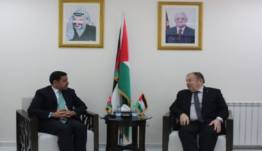 مباحثات لزيادة التبادل التجاري بين فلسطين والاردن 
