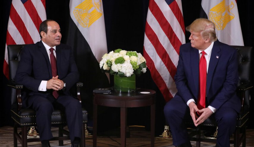 السيسي يناقش مع ترامب الأزمة في ليبيا وسد النهضة
