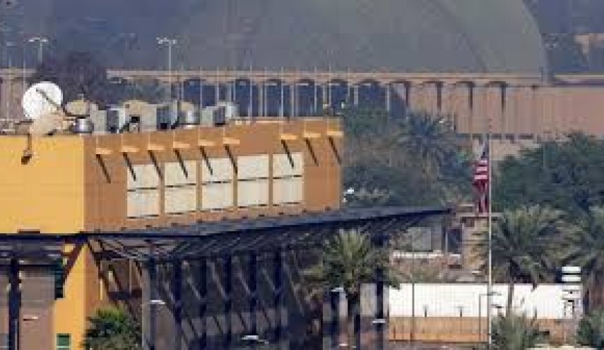 سقوط صاروخ خلف مبنى السفارة الأميركية في بغداد