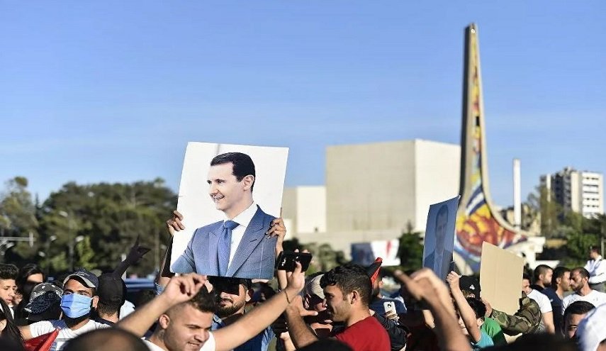 شاهد بالصور.. دمشق تتظاهر تنديدا بـ'قانون قيصر' 