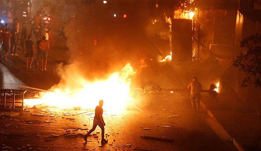 تجدد المواجهات بين الجيش والمحتجين بمختلف مناطق لبنان
