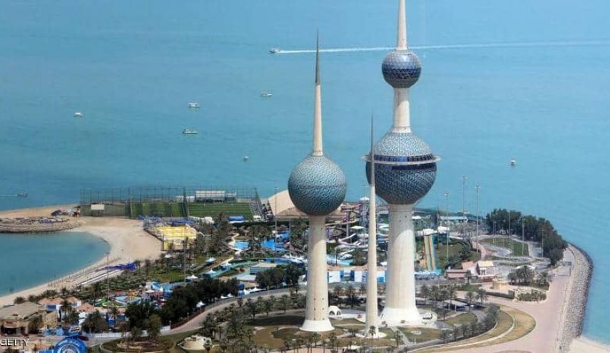 الكويت ستزيد الرسوم على الوافدين بنسبة 150%