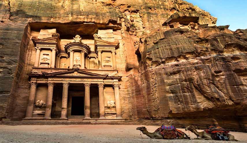البتراء.. كورونا يحوّل 'المدينة الوردية' إلى مدينة أشباح!