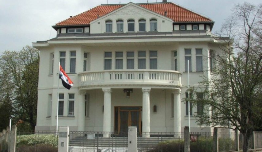 مئات آلاف الدولارات الى سوريا..لم يحسبها الاميركان