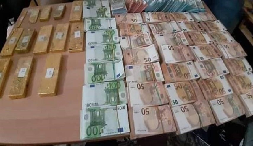 تونس تضبط سيارة ليبية مُحمّلة بسبائك ذهب وعملة أجنبية
