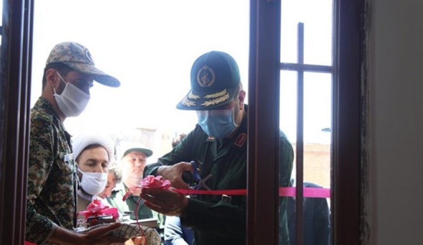 تدشين منازل شيدها الحرس الثوري بالمناطق المنكوبة بزلزال 
