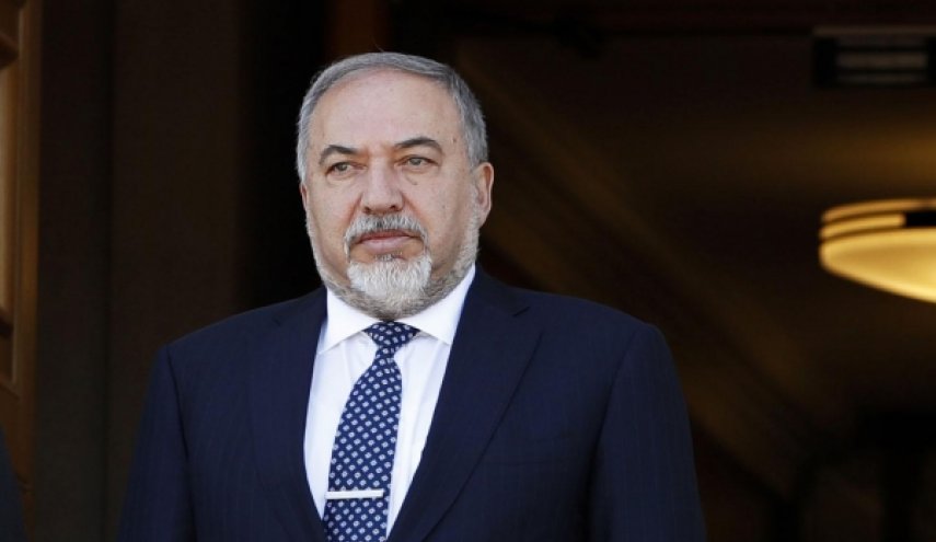 ليبرمان يعلن نيته إسقاط حكومة 