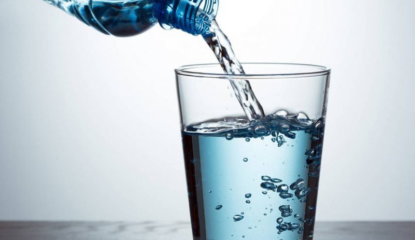 إكثروا من شرب الماء في الأيام الحارة.. لهذه الأسباب