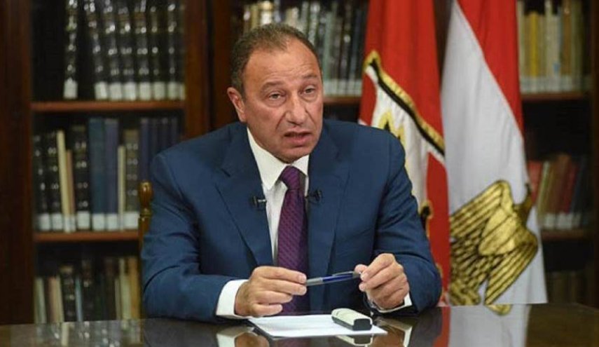 الخطيب: سب عائلتي ويختبئ خلف الحصانة