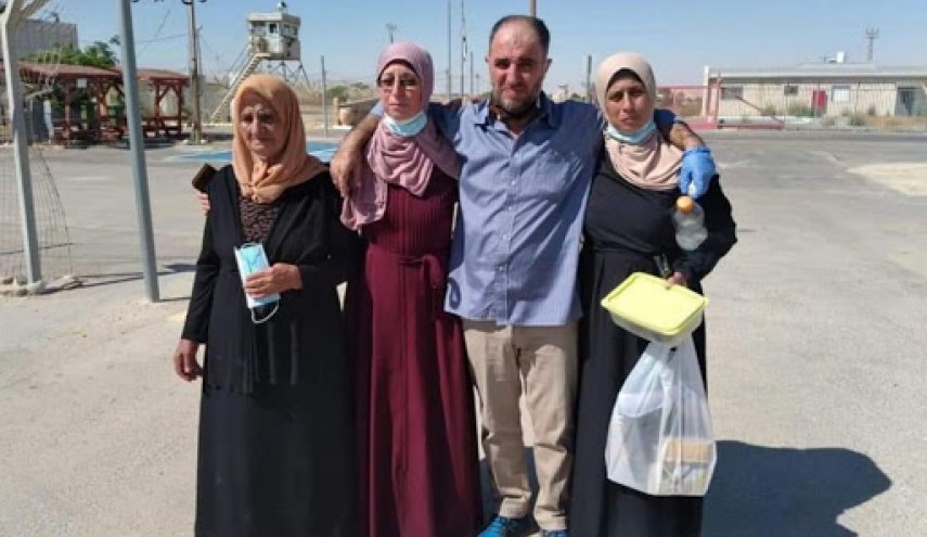 طفلة فلسطينية ترى النور من نطفة مهربة