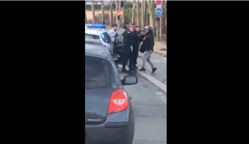فضيحة للشرطة الفرنسية بعد مقتل رجل في حادثة تشبه اختناق جورج فلويد