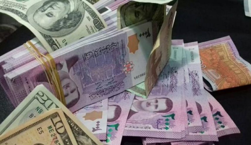 بالصورة..أحدث سعر لليرة السورية أمام الدولار