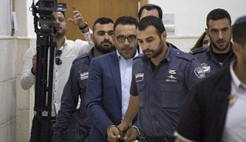 قوات الاحتلال تعتقل محافظ القدس المحتلة