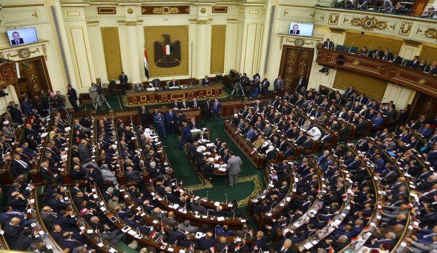 مصر تمدد حالة الطوارئ في جميع أنحاء البلاد