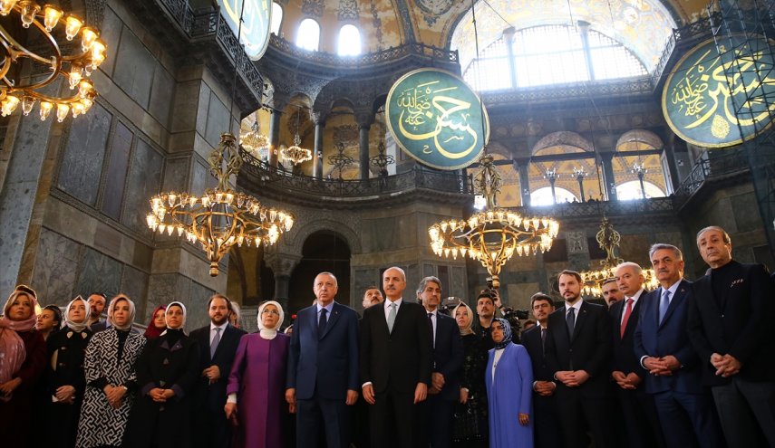 ​​​​​​​هكذا علق تشاووش أغلو على فتح مسجد آيا صوفيا للعبادة