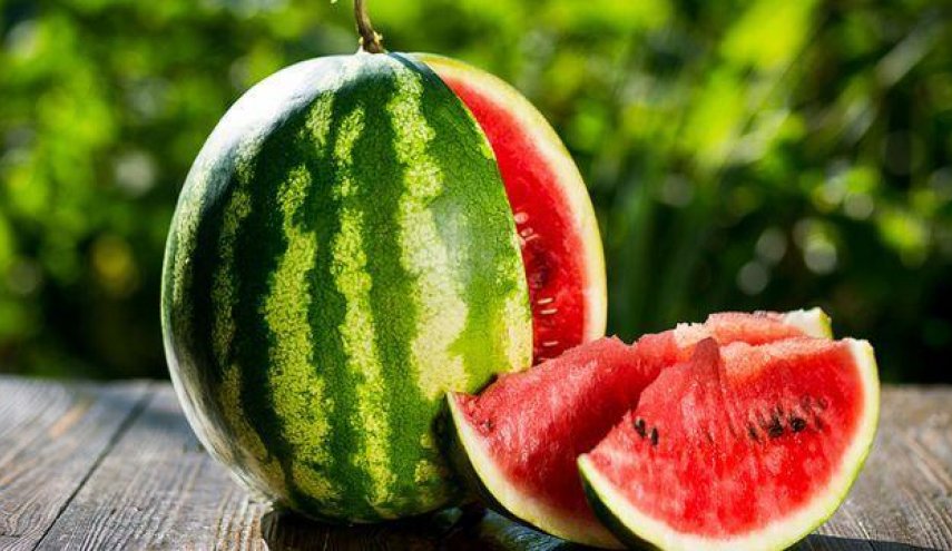 ربما تكون منهم… أشخاص يحظر عليهم تناول البطيخ الأحمر