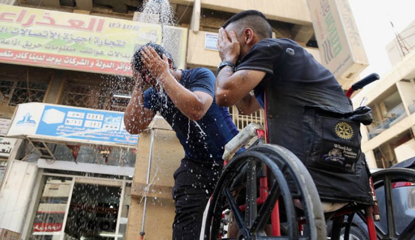 متنبئ جوي يتنبأ بموعد انتهاء موجة الحر اللاهبة في العراق
