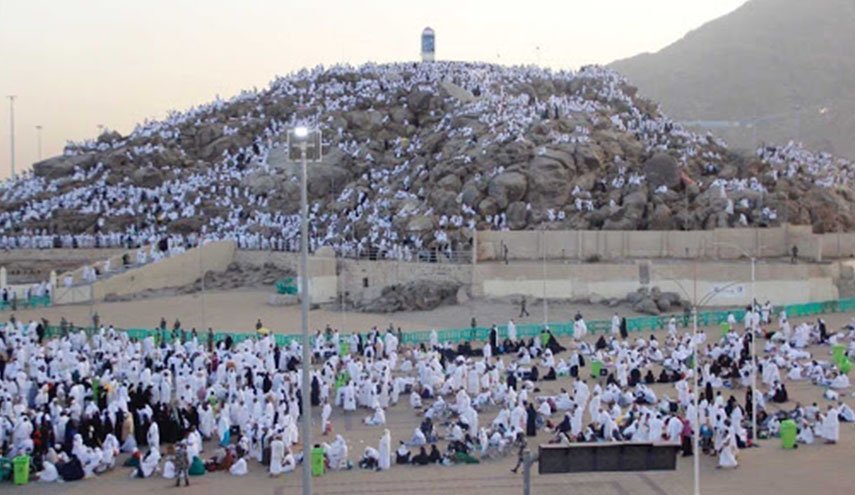 يا حبّذا حجٌّ يُوحّدُ شملَنا
