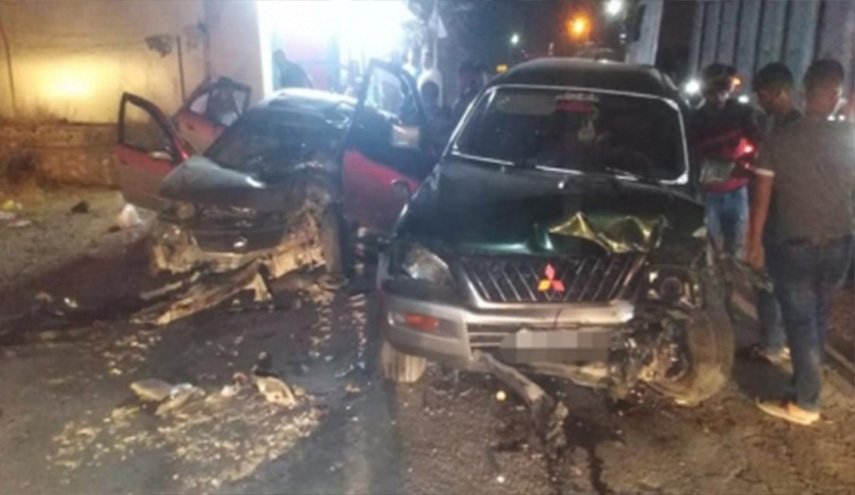 بالصور..6 إصابات بتصادم 3 مركبات في الاردن