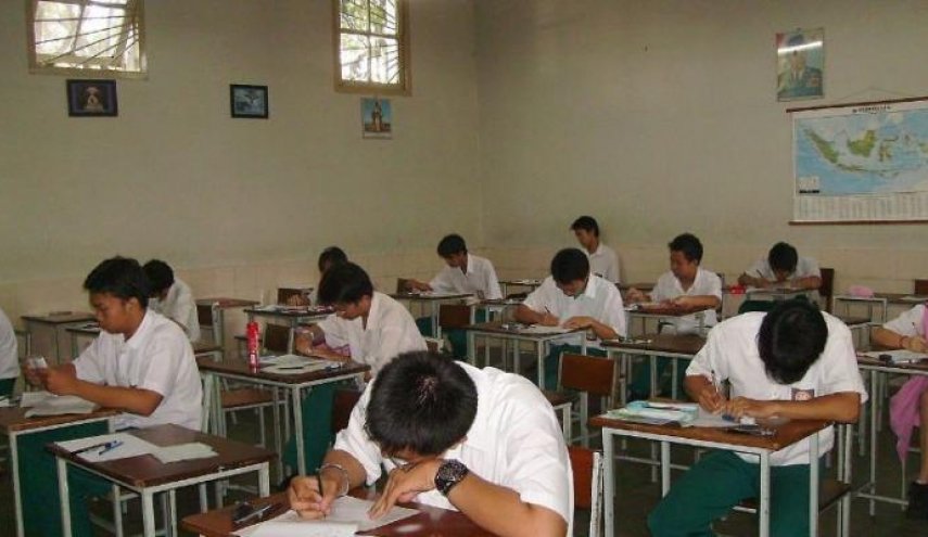 رجل نجح في الامتحان بفضل 'كوفيد-19' بعد فشله 33 مرة