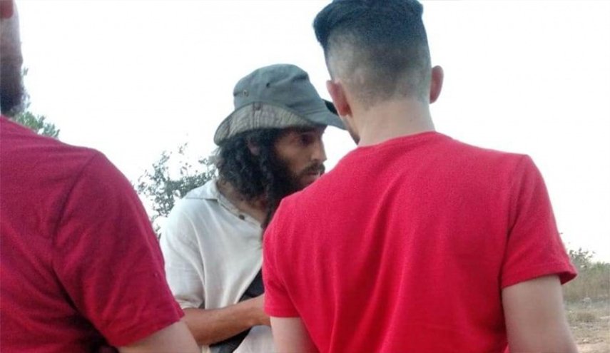 رام الله.. مستوطنون يعتدون على مواطنين بينهم اطفال غرب بيرزيت