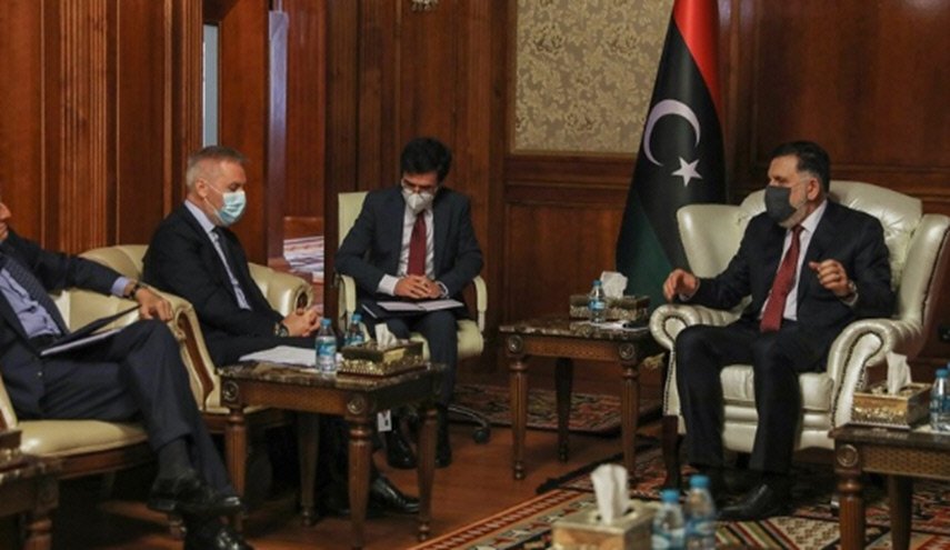 السراج يشدد على أهمية المسار السياسي