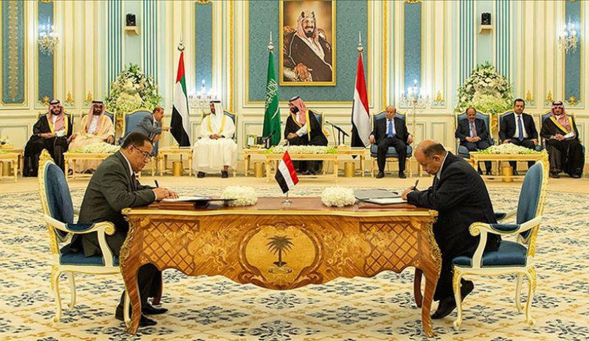تعثر الاتفاق بين الانتقالي وهادي بسبب الحقائب