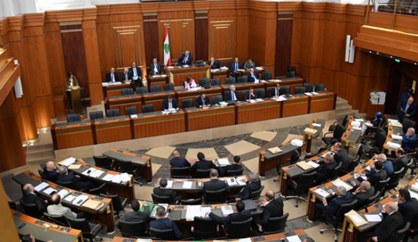 سادس نائب لبناني يعلن استقالته من البرلمان