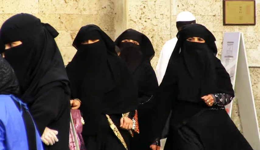 شاب سعودي يتسبب بحالة من الغضب في السعودية..هذا ما فعله!  