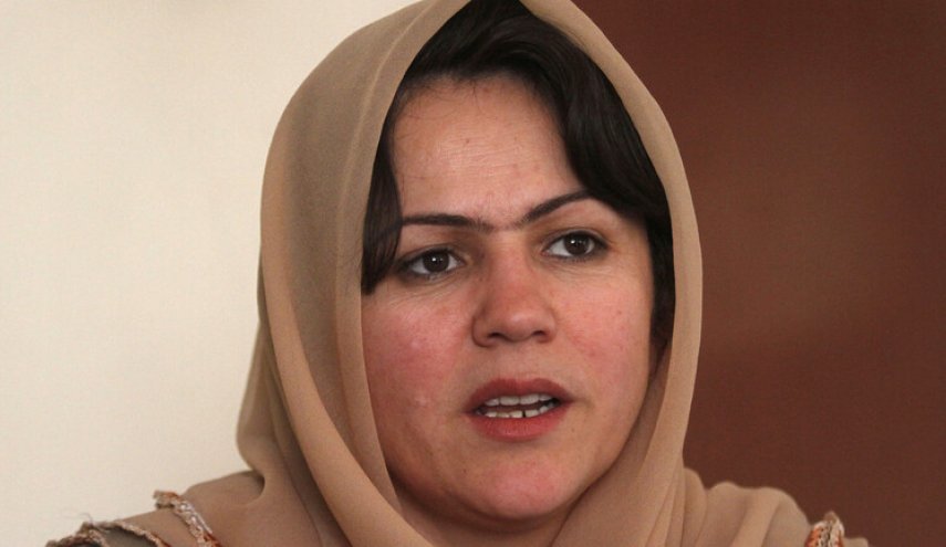 إطلاق النار على ناشطة أفغانية في فريق التفاوض مع 