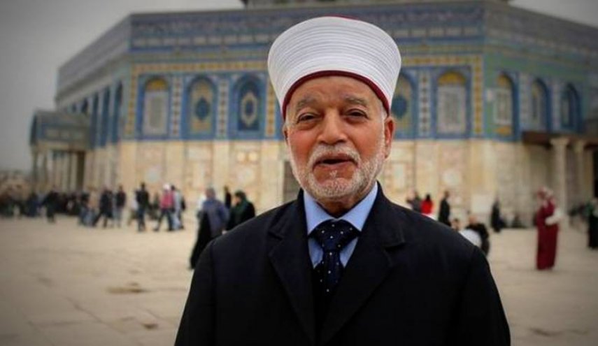مفتي فلسطين يؤكد حرمة الصلاة بالأقصى من بوابة التطبيع 