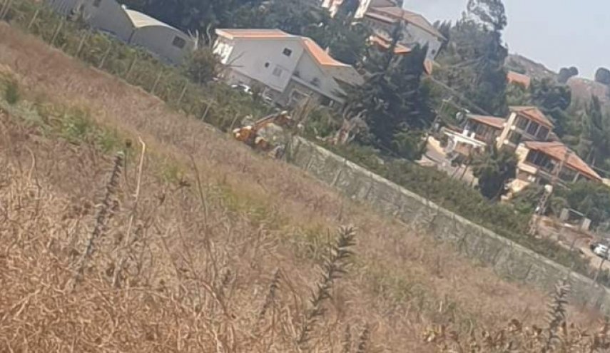  الاحتلال يقوم بتاهيل السياج  الفاصل الحدودي مع لبنان 
