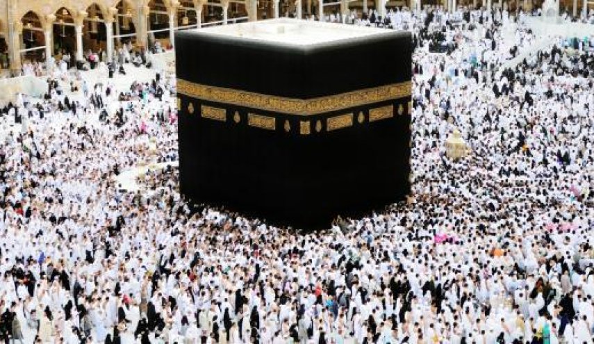 خلافات داخل الديوان الملكي حول مصير موسم العمرة