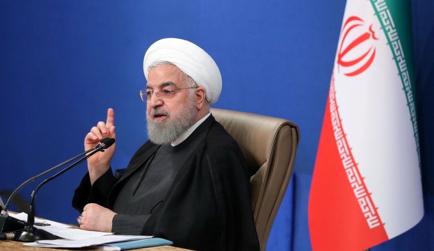 الرئیس روحاني: صمود الشعب الايراني افشل امريكا