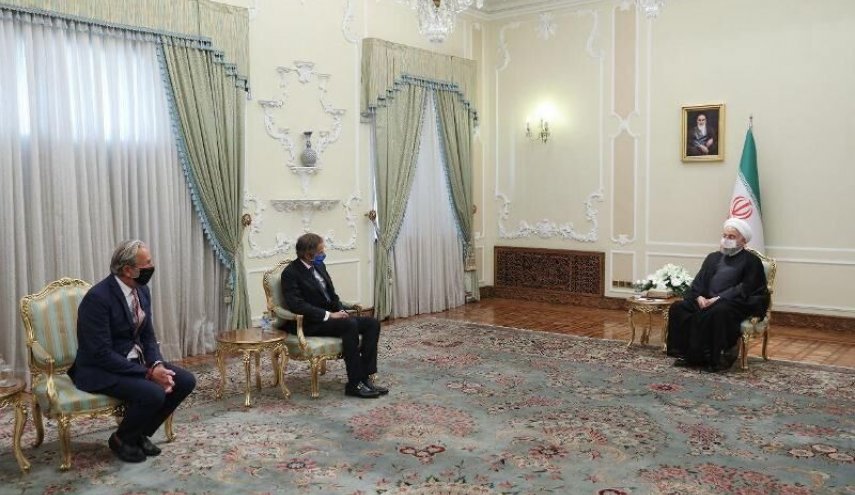 روحاني: على امريكا ان تفهم بأن عهد الإجراءات الاحادیة قد ولیّ 