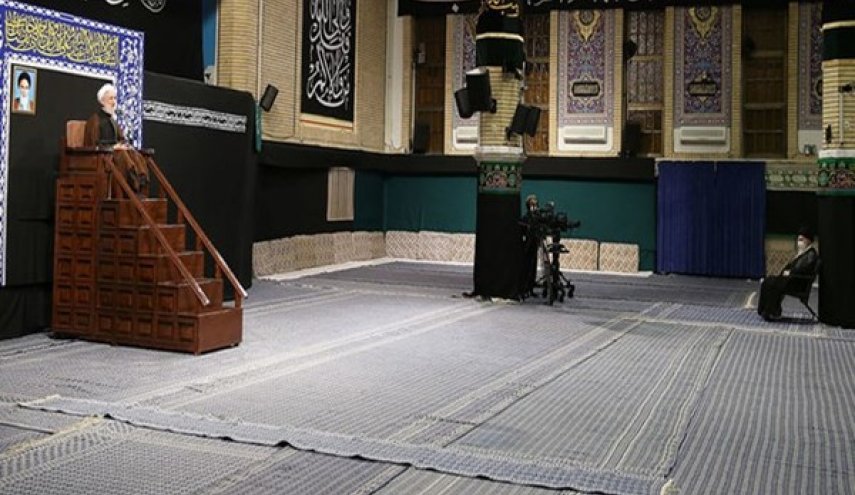 إقامة مراسم اللیلة الاولی من العزاء الحسیني بحضور قائد الثورة