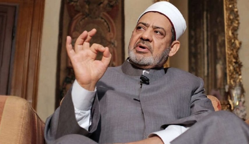 شيخ الأزهر يدین بشدة إحراق القرآن في السويد