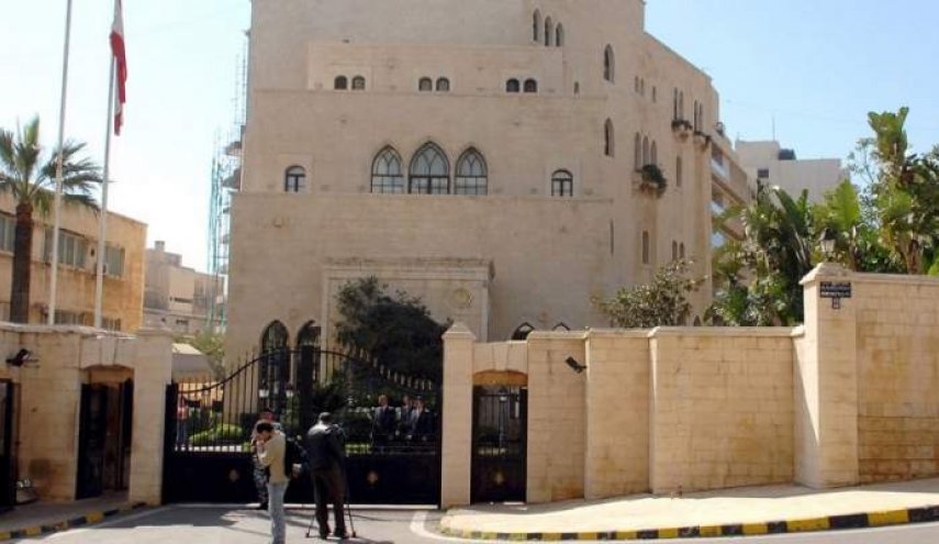 بدء الاستشارات النيابية غير الملزمة  في لبنان