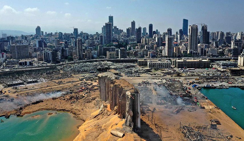 استمرار عمليات البحث والانقاذ قرب مرفأ بيروت