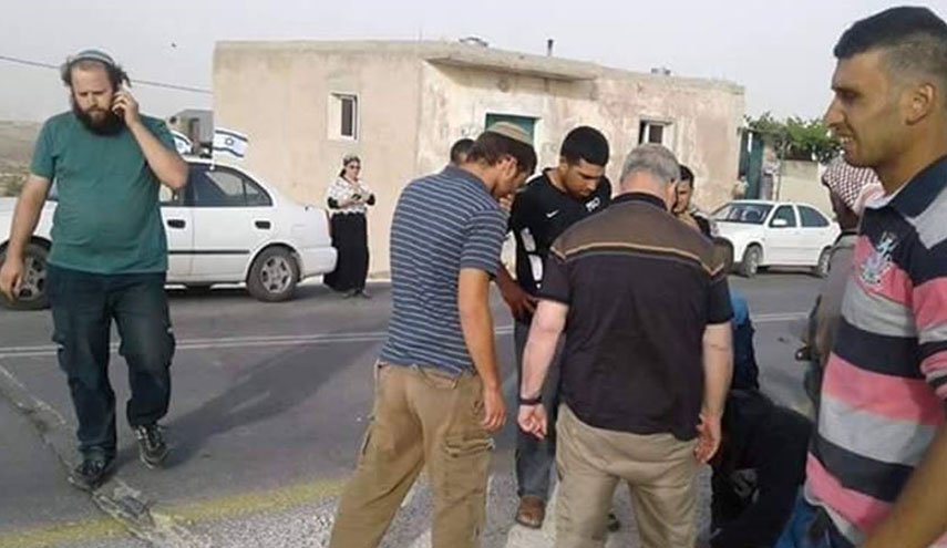 مستوطن يدهس طفلاً في الخليل