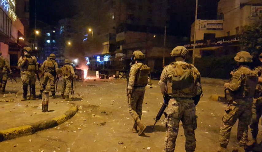 لبنان.. قتيل وجرحى في اشتباك مسلح بين أنصار سعد الحريري وشقيقه بهاء