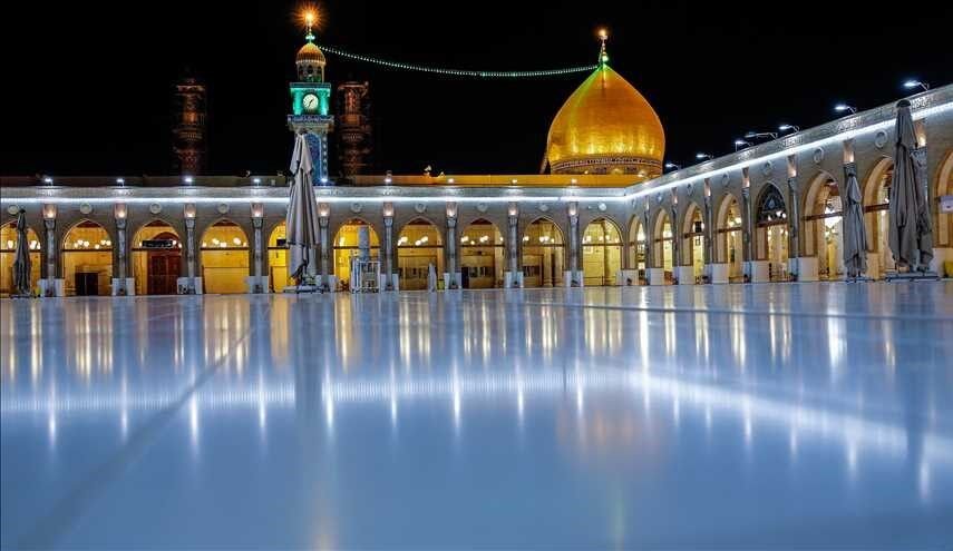 بالصور.. مشهد استثنائي للصلاة في مسجد الكوفة بالعراق
