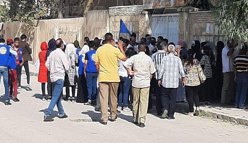 سوريا: ’قسد’ تعتدي على معتصمين وتختطف طلابا بالحسكة