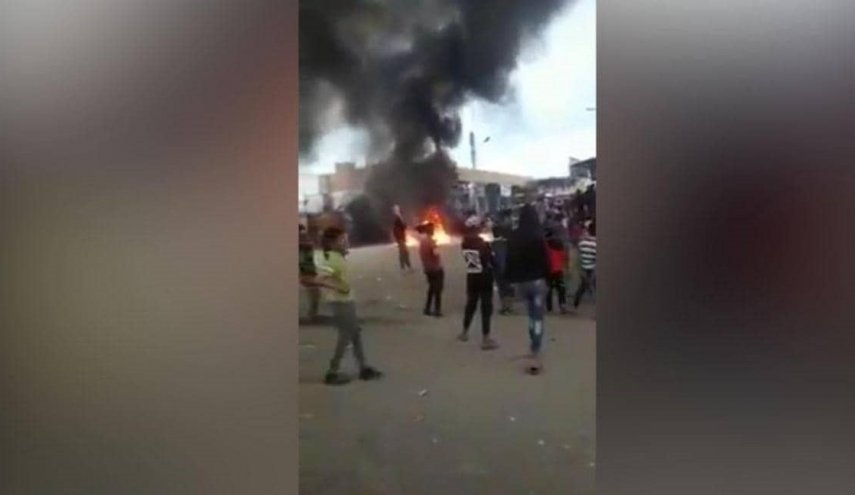 السوريون في دير الزور ينتفضون ضد مليشيا 'قسد'