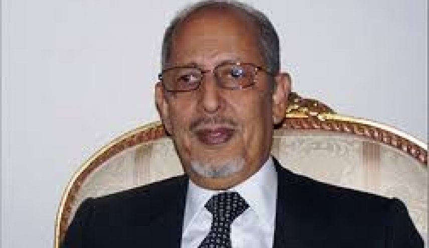 بعد العزلة.. رئيس موريتانيا الأسبق يغادر البلاد